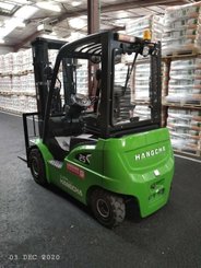 Four wheel front forklift Hangcha XC25i