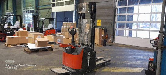 Stacker truck with folding platform Hangcha CDD16-AZ3S-L