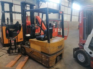 Three wheel front forklift Yale ERP18ATF - 1