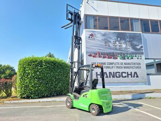 Four wheel front forklift Hangcha XC30i - 10
