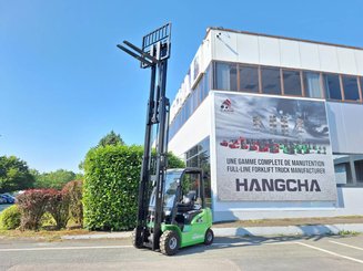 Four wheel front forklift Hangcha XC30i - 6