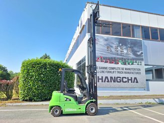 Four wheel front forklift Hangcha XC30i - 9