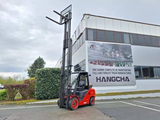 Four wheel front forklift Hangcha XF35G