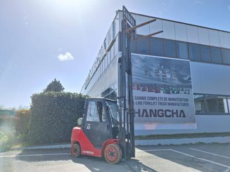 Four wheel front forklift Hangcha XF25G
