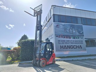Four wheel front forklift Hangcha XF25G
