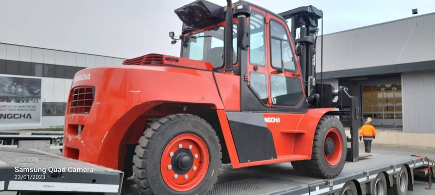 Four wheel front forklift Hangcha XF120D - 1