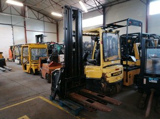 Pedestrian pallet stacker Caterpillar NSP16N - 1