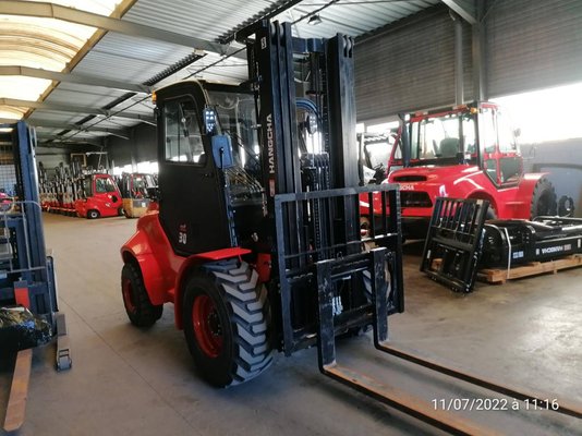 All-terrain forklift Hangcha TT30-2 - 1