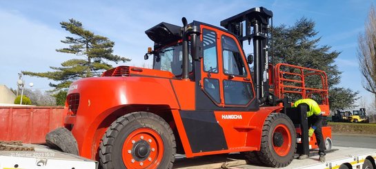 Four wheel front forklift Hangcha XF100D