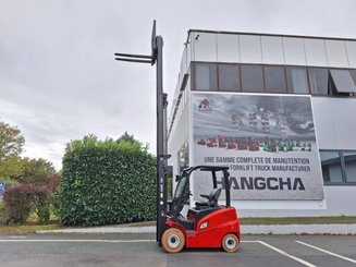 Four wheel front forklift Hangcha A4W25 - 8