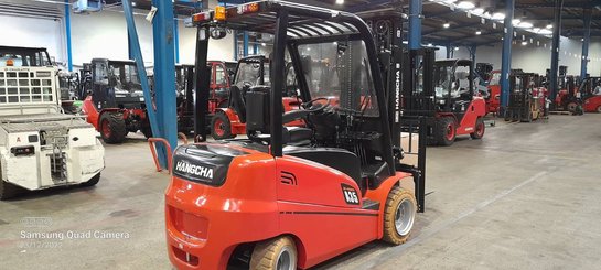 Four wheel front forklift Hangcha A4W35 - 1