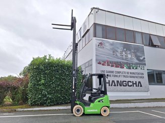 Four wheel front forklift Hangcha XC18i