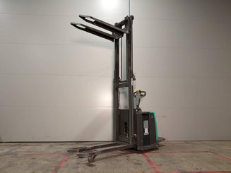 Stacker truck with folding platform Mitsubishi SBV12P - 6