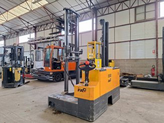 Multi-directional pallet stacker FAC 4VR 2510
