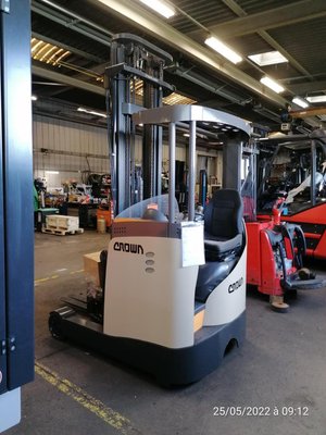 Reach truck Crown ESR5240-1.4 - 1