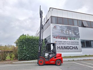 Four wheel front forklift Hangcha XF30D-2