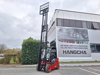 Four wheel front forklift Hangcha XF30D-2