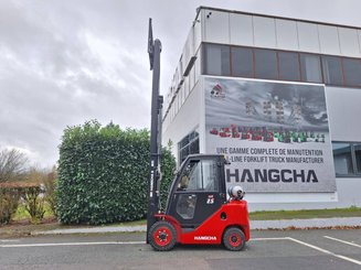 Four wheel front forklift Hangcha XF25G - 8