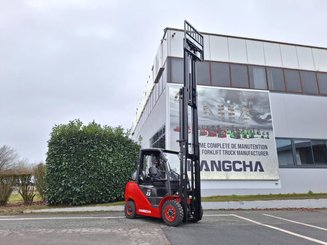 Four wheel front forklift Hangcha XF25G - 7