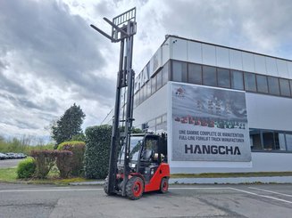 Four wheel front forklift Hangcha XF35G