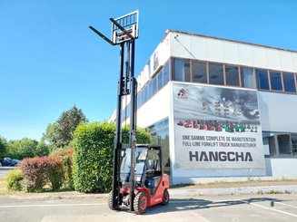 Four wheel front forklift Hangcha XF25D