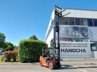 Four wheel front forklift Hangcha XF25D