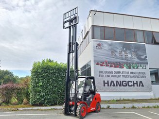 Four wheel front forklift Hangcha XF35G - 6