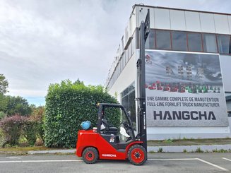 Four wheel front forklift Hangcha XF35G - 9