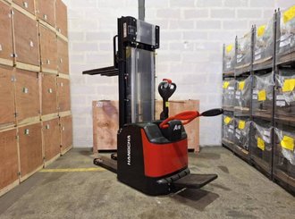 Stacker truck with folding platform Hangcha CDD16-AZ3S