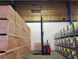 Stacker truck with folding platform Hangcha CDD16-AZ3S