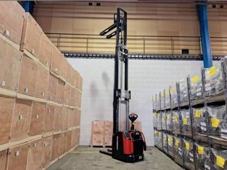 Stacker truck with folding platform Hangcha CDD16-AZ3S
