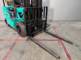Four wheel front forklift Mitsubishi FG25NT