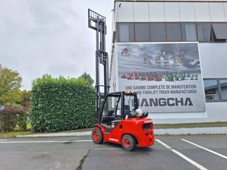 Four wheel front forklift Hangcha XF35G - 8