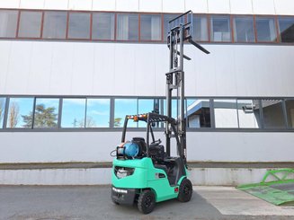 Four wheel front forklift Mitsubishi FG15N