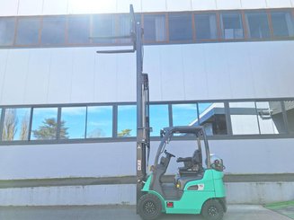 Four wheel front forklift Mitsubishi FG15N