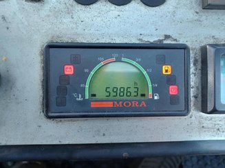 Four wheel front forklift Mora M180C - 11
