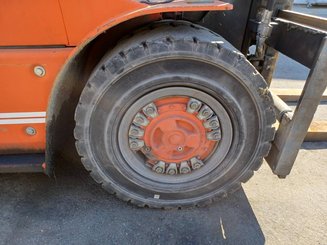 Four wheel front forklift Mora M180C