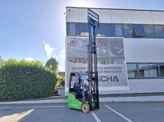 Three wheel front forklift Hangcha XC3-18i (CPDS18-XCC2G-SI)
