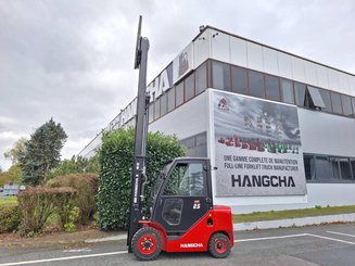 Four wheel front forklift Hangcha XF25D - 8