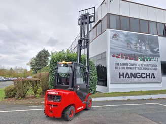 Four wheel front forklift Hangcha XF25D - 11