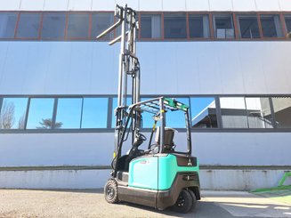 Three wheel front forklift Mitsubishi FB16N2T