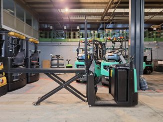 Order picker Mitsubishi OPB20N2X fourches levée ergonomique 2400mm