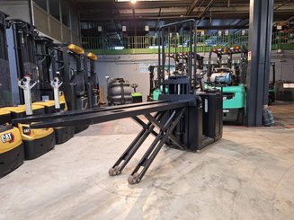 Order picker Mitsubishi OPB20N2X fourches levée ergonomique 2400mm