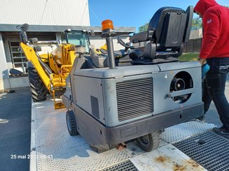 Industrial sweeper Kärcher KM130/300RLFG