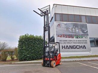 Four wheel front forklift Hangcha A4W18