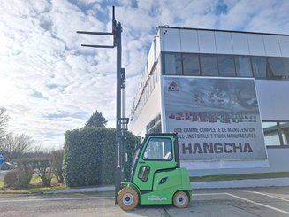 Four wheel front forklift Hangcha AE25-I