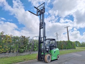 Four wheel front forklift Hangcha AE35-I - 6