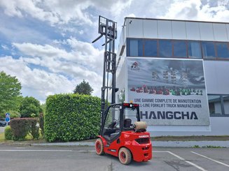 Four wheel front forklift Hangcha XF35G-2