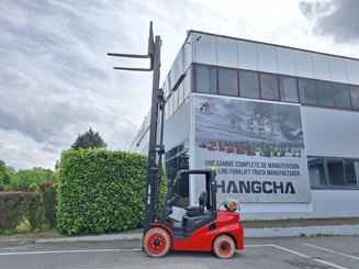 Four wheel front forklift Hangcha XF35G-2