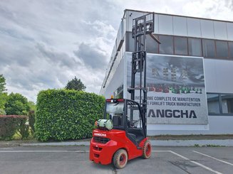 Four wheel front forklift Hangcha XF35G-2